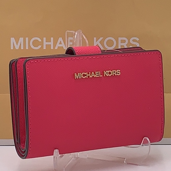 MICHAEL KORS
Md Jet Set Travel Crossgrain Leather Bifold Zip Wallet
El Pink
NWT - Picture 1 of 16